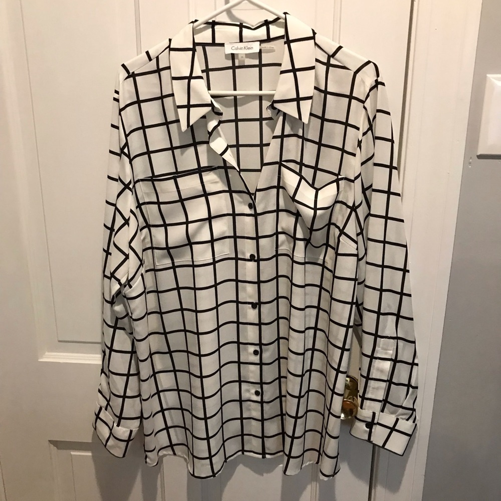 Size 0x Calvin Klein button down